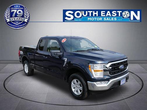 Blue 2022 Ford F-150 XLT