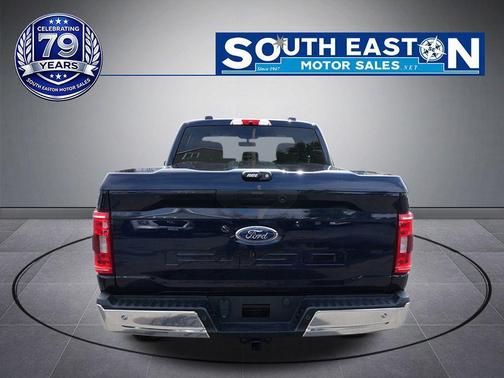 Blue 2022 Ford F-150 XLT
