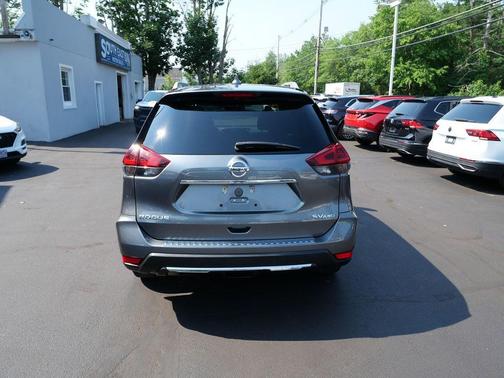 Gun Metallic 2018 Nissan Rogue SV