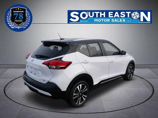2020 Nissan Kicks SR