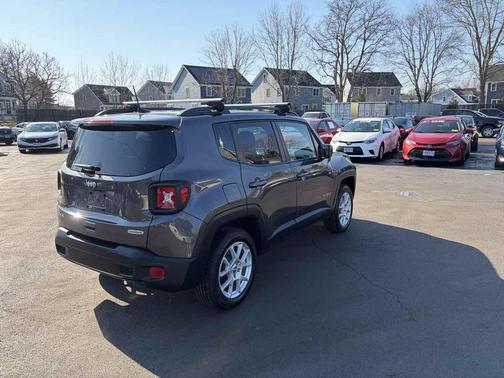 Granite Crystal Metallic Clearcoat 2020 Jeep Renegade Latitude