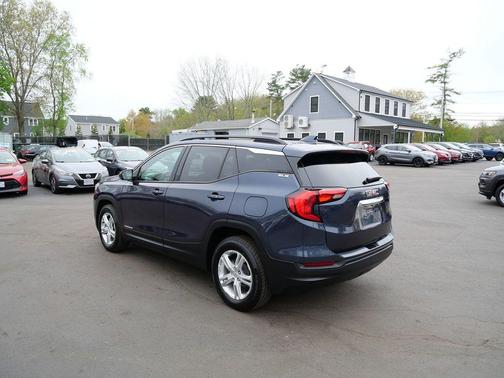 Blue Steel Metallic 2019 GMC Terrain SLE