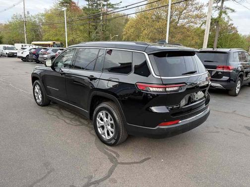 Diamond Black Crystal Pearlcoat 2021 Jeep Grand Cherokee L Limited