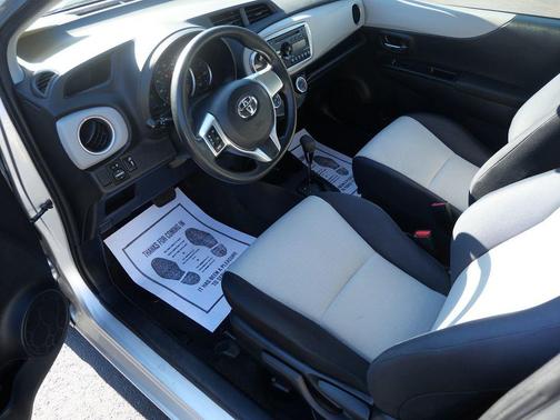 2014 Toyota Yaris L