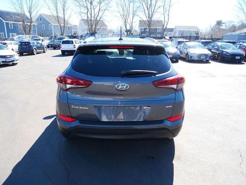 2017 Hyundai TUCSON SE