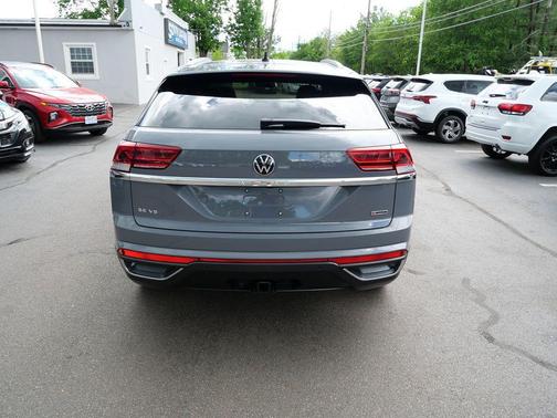 Gray 2022 Volkswagen Atlas Cross Sport 3.6L V6 SE w/Technology