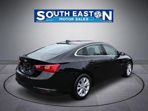 Mosaic Black Metallic 2023 Chevrolet Malibu FWD 1LT