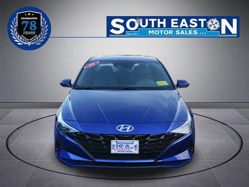 2022 Hyundai ELANTRA SE