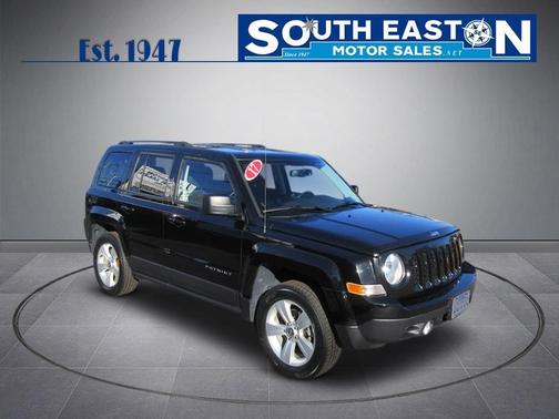 Photo 2 of 30 of 2017 Jeep Patriot Latitude