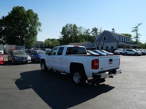 Summit White 2018 GMC Sierra 1500 SLE