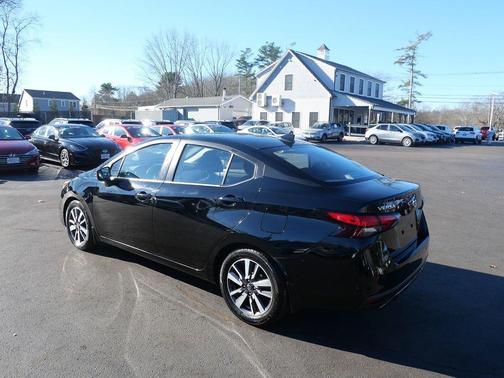 2021 Nissan Versa 1.6 SV