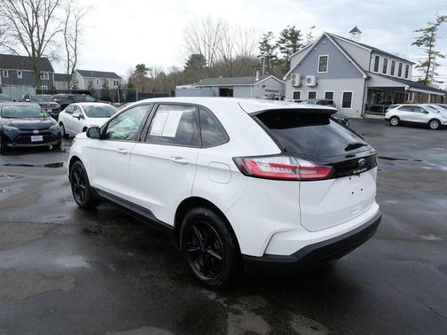 Oxford White 2021 Ford Edge SE