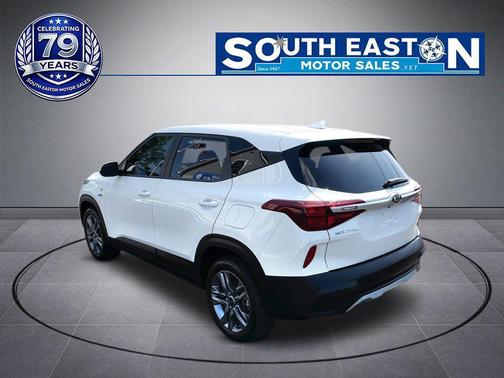 Snow White Pearl 2021 Kia Seltos LX