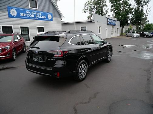 Crystal Black Silica 2021 Subaru Outback Premium