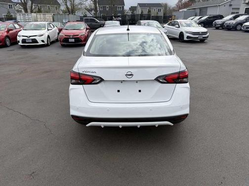 Fresh Powder 2022 Nissan Versa 1.6 S