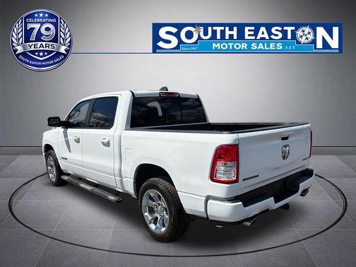 Bright White Clearcoat 2019 RAM 1500 Big Horn