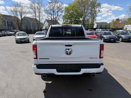 Bright White Clearcoat 2019 RAM 1500 Big Horn