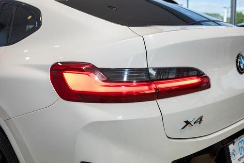 Alpine White 2025 BMW X4 xDrive30i