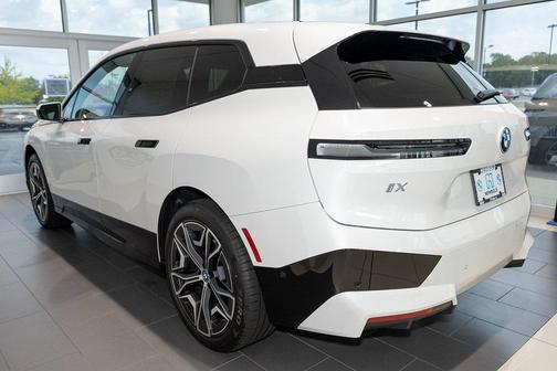 2025 BMW iX xDrive50