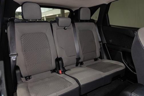 Oxford White 2020 Ford Escape SE