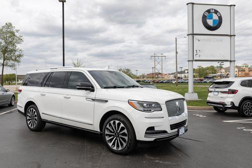 Pristine White Metallic Tri-Coat 2024 Lincoln Navigator Reserve