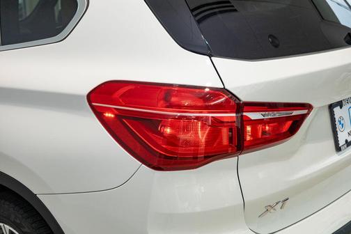 Alpine White 2020 BMW X1 xDrive28i
