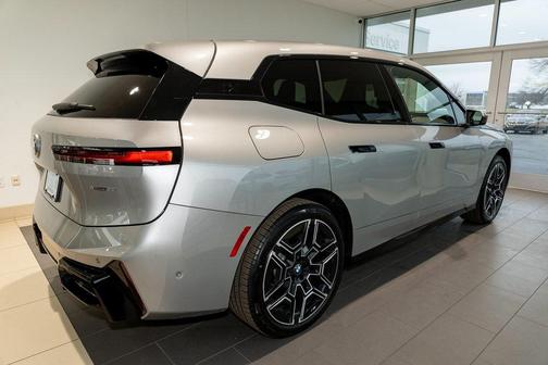 2026 BMW iX xDrive60