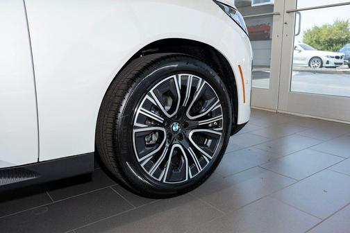 Mineral White Metallic 2026 BMW X3 30 xDrive