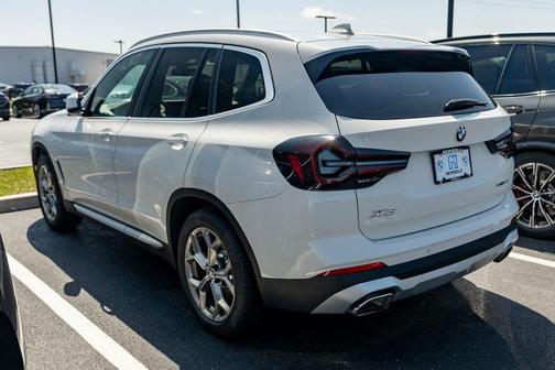 Alpine White 2024 BMW X3 xDrive30i