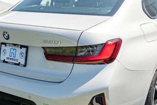 Mineral White Metallic 2026 BMW 330 xDrive