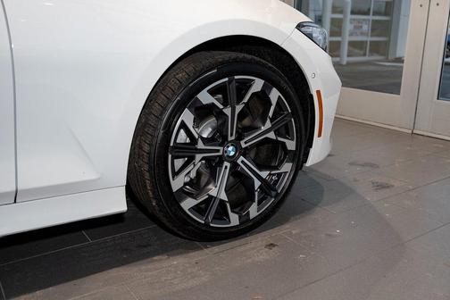 2026 BMW 330 xDrive NA