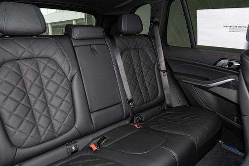Black Sapphire Metallic 2026 BMW X5 xDrive40i
