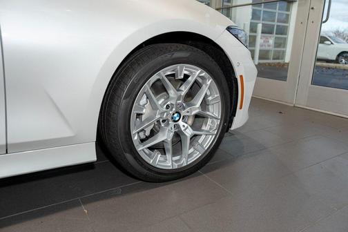 2026 BMW 330 xDrive NA