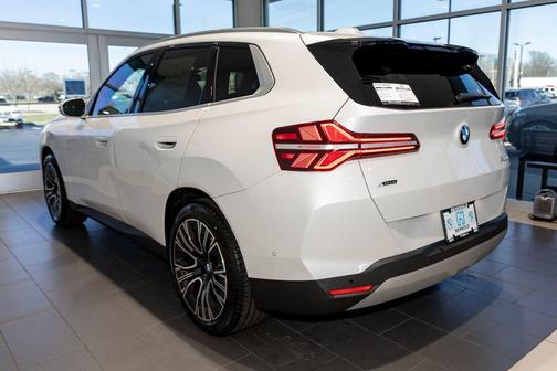 Mineral White Metallic 2026 BMW X3 30 xDrive