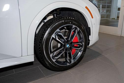 Alpine White 2026 BMW X2 xDrive28i