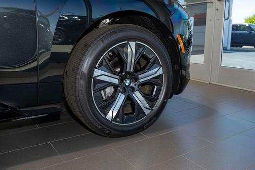 Black Sapphire Metallic 2026 BMW iX xDrive60