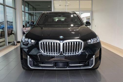 Black Sapphire Metallic 2026 BMW X5 xDrive40i