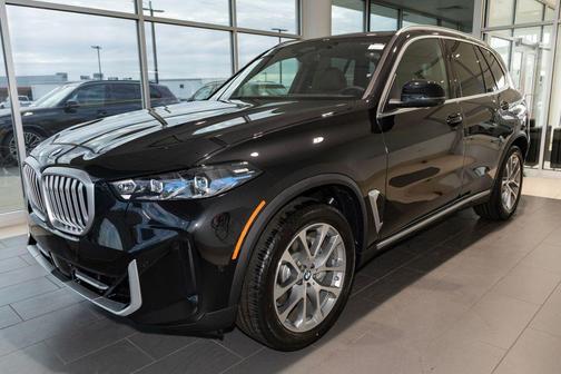 Black Sapphire Metallic 2026 BMW X5 xDrive40i