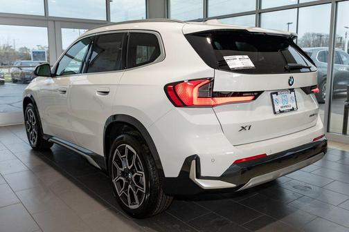 Alpine White 2026 BMW X1 xDrive28i