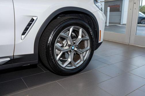White Metallic 2022 BMW X3 xDrive30i