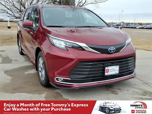 2022 Toyota Sienna XLE