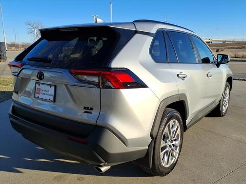 2025 Toyota RAV4 XLE Premium