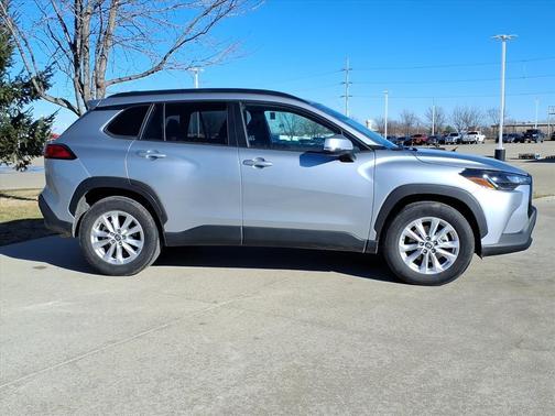 2023 Toyota Corolla Cross LE