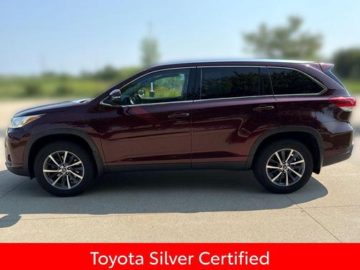Ooh La La Rouge Mica 2019 Toyota Highlander XLE