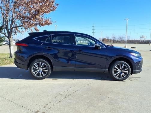 2023 Toyota Venza LE