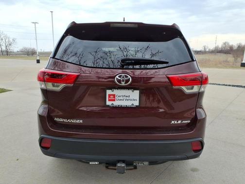 Ooh La La Rouge Mica 2018 Toyota Highlander XLE
