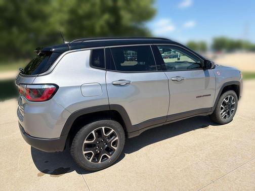Billet Silver Metallic Clearcoat 2020 Jeep Compass Trailhawk