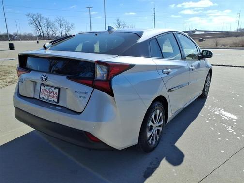 2019 Toyota Prius XLE
