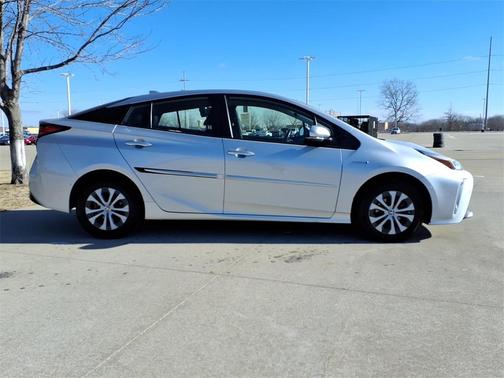 2019 Toyota Prius XLE