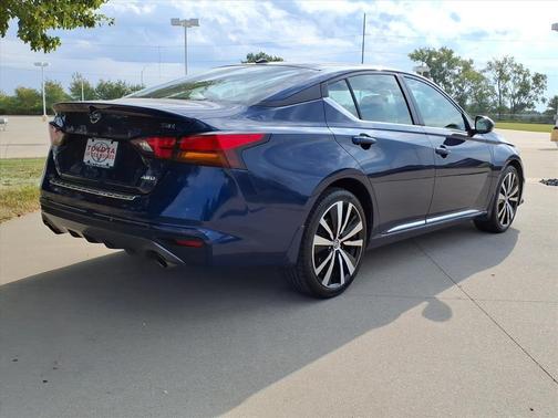 2021 Nissan Altima SR Intelligent AWD